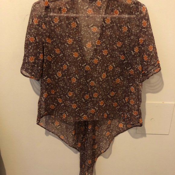 Fire size M cropped front tie floral blouse - Picture 5 of 5